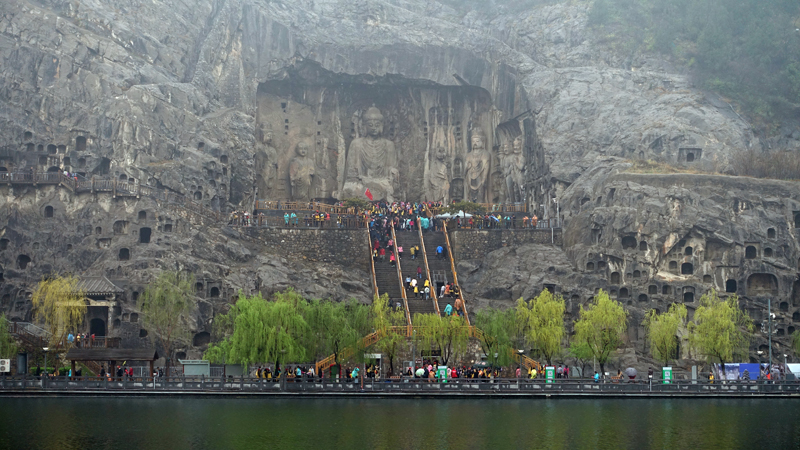 2017-03-31_105356 china-2017.jpg - Luoyang - Longmen Grotte